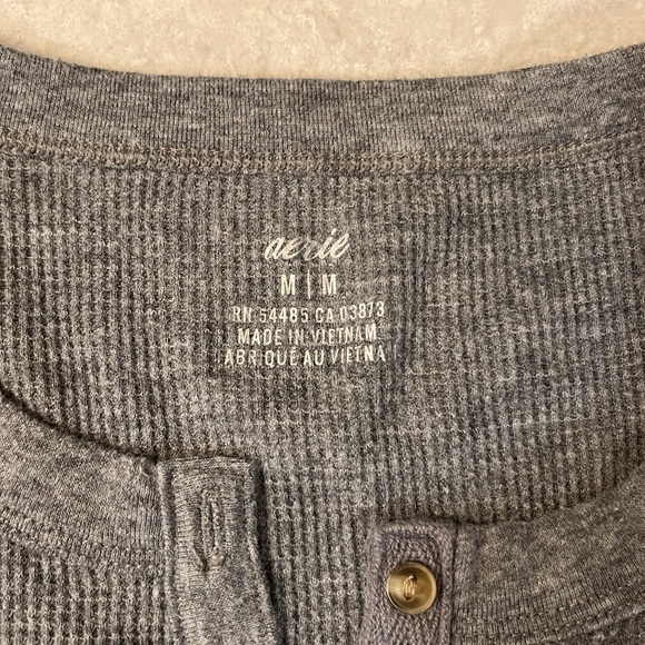 Grey medium waffle long sleeve, very good condition! - Picture 2 of 3